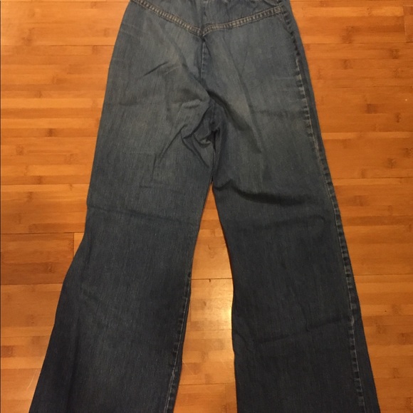 Vintage 70’s Levi’s bell bottom jeans - Picture 2 of 4